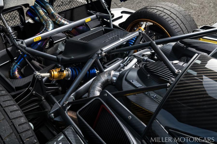 Моторный отсек Pagani Huayra BC Macchina Volante 2017 года  (фото 11 из 39)